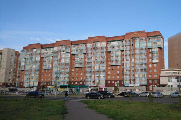 К двери стоматологии на Молокова в Красноярске подбросили муляж гранаты