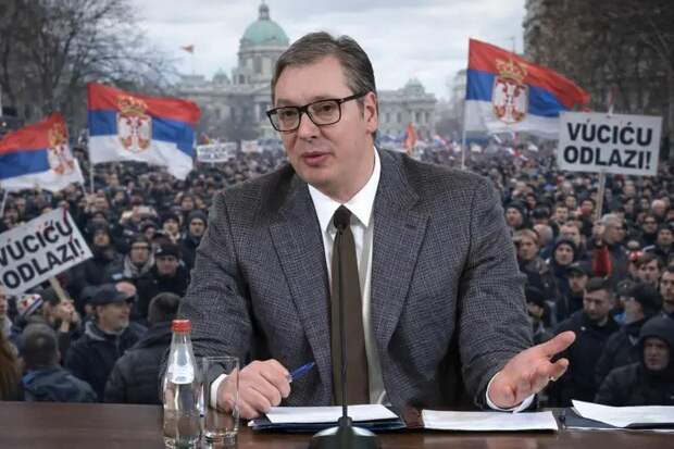 Лидер Сербии Александр Вучич рискует с позором потерять власть в течение года