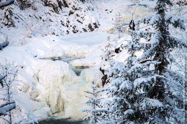 Kivach11 «Замерзший, но не застывший» — водопад Кивач зимой