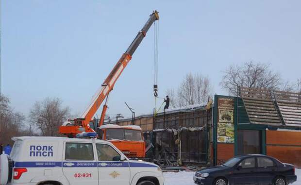 На Урале снесли «криминальное кафе» — но почему 20 лет его терпели?