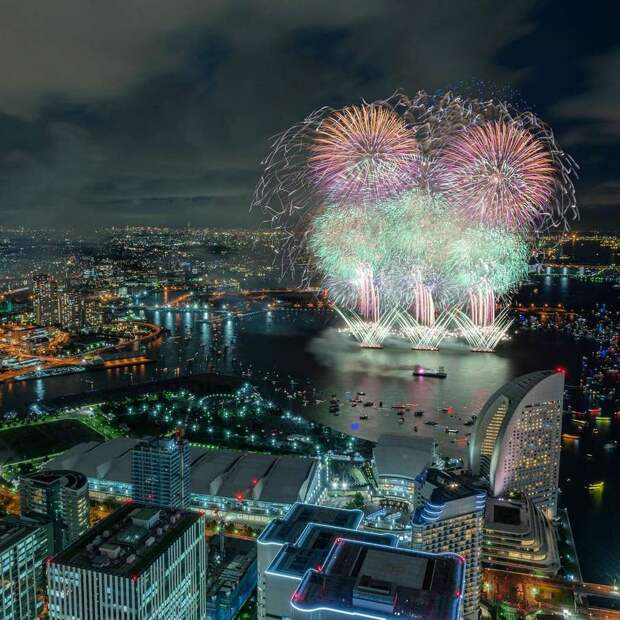 The Japanese Photographer Keisuke Captures The Beauty Of Fireworks In Japan