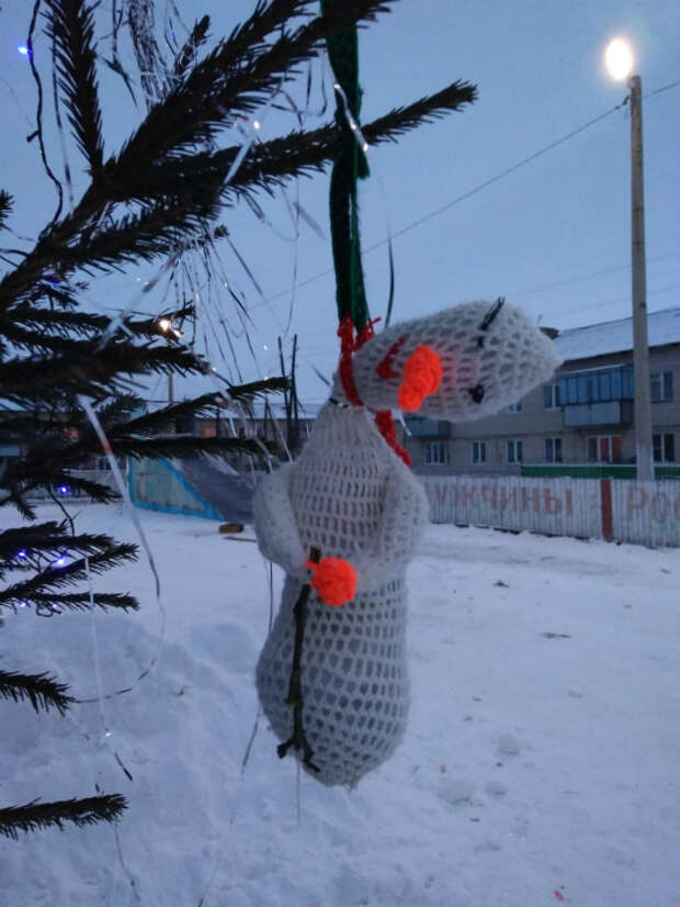 Снеговик повесился. | Фото: Reddit.