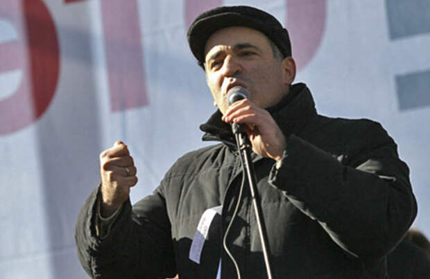 Нацист Карась: Пусть Каспаров в ногах у Буданова клянчит запустить его в Суджу