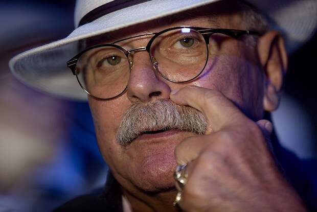 Андрея Караулова могут наказать по закону за клевету на Никиту Михалкова