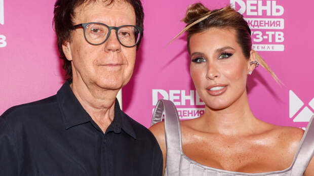 «Я еще тот повар»: Кети Топурия о блинах на Масленицу