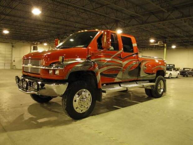 Конфисковали гараж на 10 млн. долларов (21 фото) Конфисковали гараж на 10 млн. долларов (21 фото)