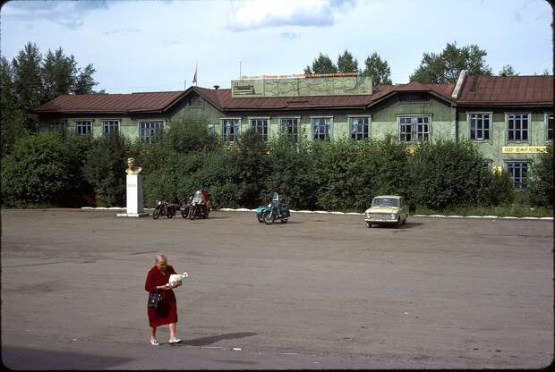 СССР из окна поезда в 1975 г. 1624 СССР из окна поезда в 1975 году
