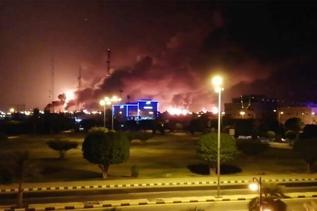 Хуситы взорвали “критически важный” объект Saudi Aramco