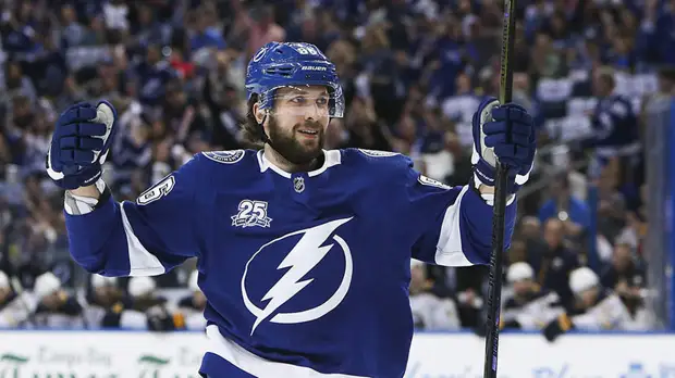 Лучший российский игрок в истории: Кучеров набрал 128 очков за сезон в НХЛ и побил рекорд Могильного