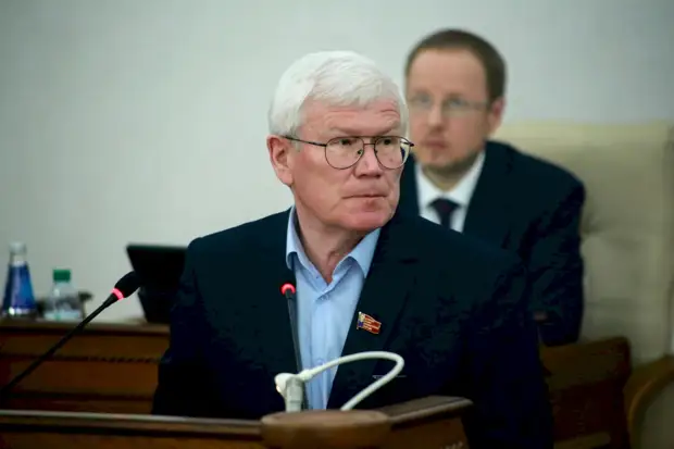 Майское настроение. Фоторепортаж с отчёта губернатора Виктора Томенко