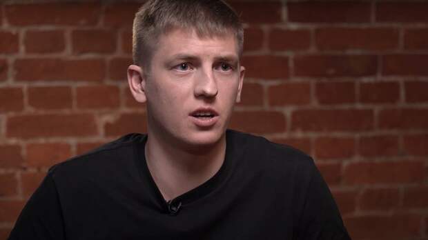 «Жалею, что наговорил гадостей»: комик Щербаков попросил прощения у продюсера ТНТ