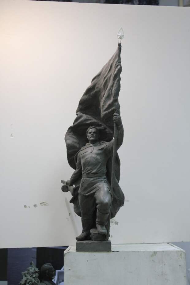 Скульптор показал, каким мог быть Ржевский мемориал в Тверской области