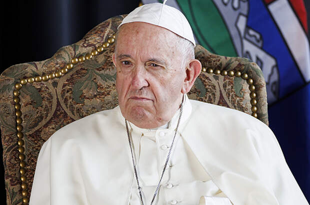 Папа Римский призвал Владимира Путина остановить боевые действия, а Владимира Зеленского — "быть открытым к переговорам"