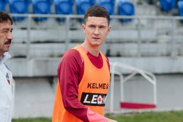 «КАМАЗ» приобрел у «Спартака» хавбека Максима Лайкина