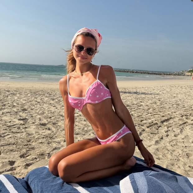 Новые фото дочери Дмитрия Маликова в бикини вызвали споры в сети