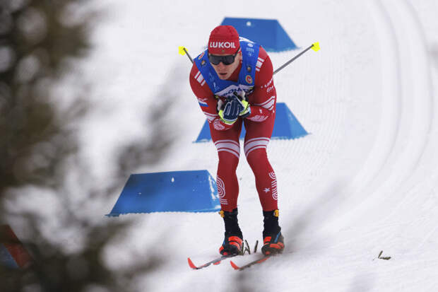 Большунов выиграл масс-старт на 50 километров на чемпионате России
