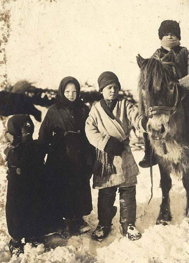 Дореволюционная Россия на фотографиях. Жизнь и быт сибирского крестьянства Дореволюционная Россия на фотографиях. Жизнь и быт сибирского крестьянства