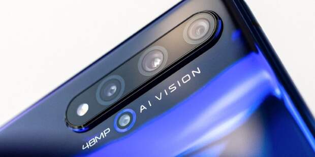 Суровые испытания смартфонов Honor: вот почему они такие живучие