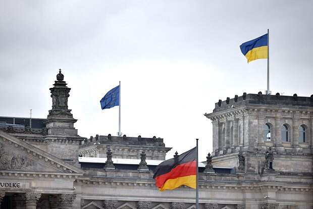 В Швейцарии заявили о «пресмыкании» Германии перед Украиной