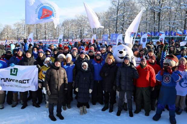 В Туле прошёл фестиваль хоккея в валенках с участием 60 команд