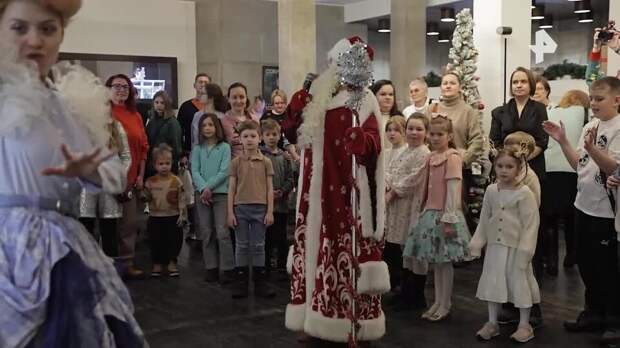 Мурашко, Файзуллин и Чекунков исполнили новогодние желания трех детей