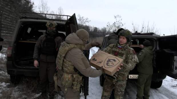 «Народный фронт» и военкор «Звезды» передали гуманитарный груз бойцам СВО