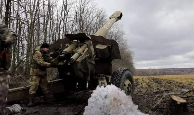 Вооруженные силы Российской Федерации продолжают вести бои с украинскими формированиями на ряде направлений в зоне проведения специальной военной операции.