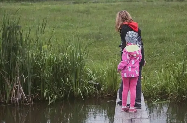 Роспотребнадзор рассказал, как обезопасить ребенка от клещей