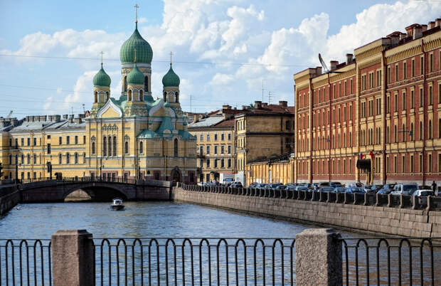 Run through the streets of the Central district of Saint Petersburg