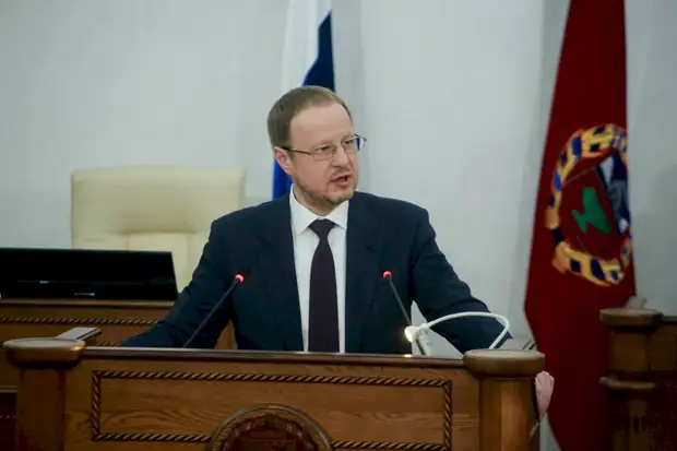 Майское настроение. Фоторепортаж с отчёта губернатора Виктора Томенко