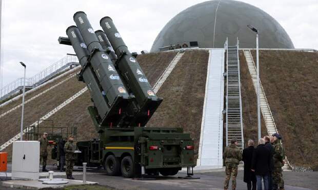 ‼️🇩🇪🏴‍☠️В ФРГ неизвестные дроны засекли над системой ПРО Arrow 3