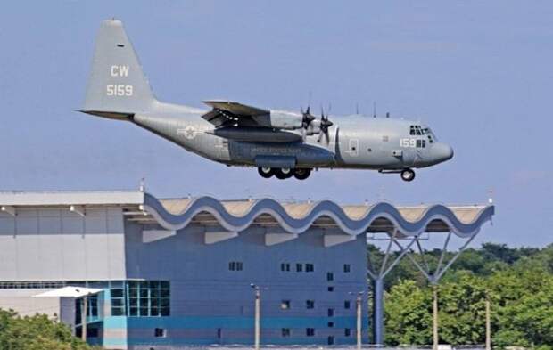 Самолеты НАТО доставили в Одессу военнослужащих для участия в учении Sea Breeze