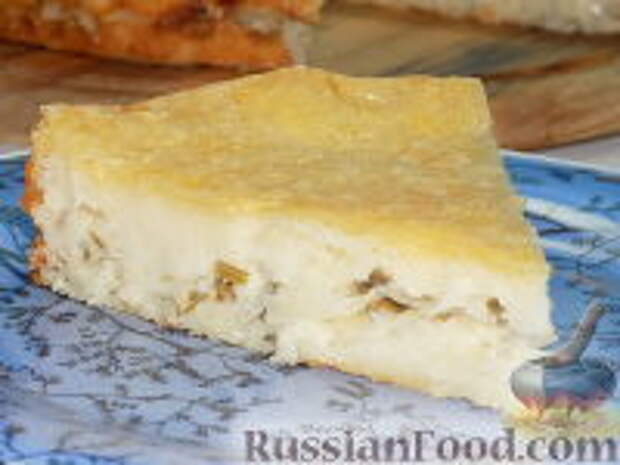 Фото к рецепту: Заливной пирог с капустой и сыром
