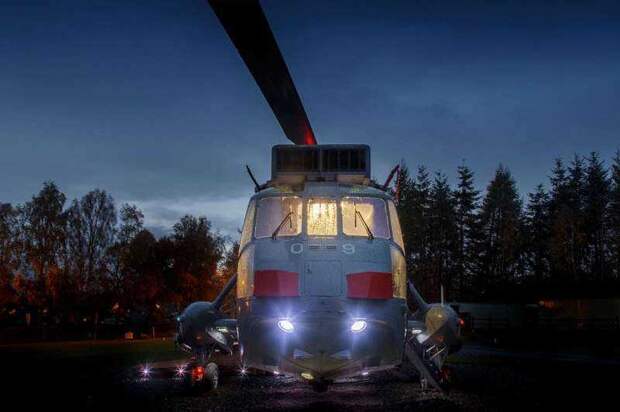 Отель-вертолет от компании Helicopter Glamping