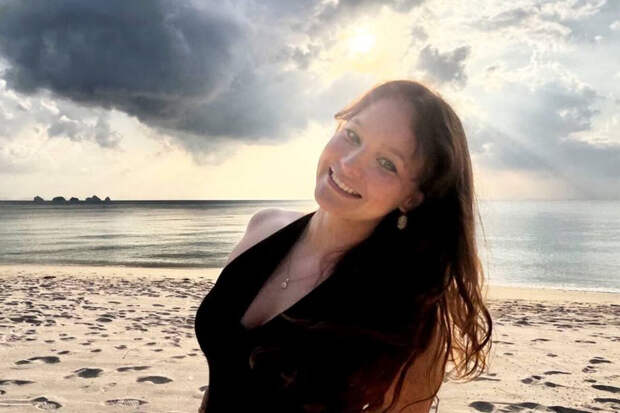 Певец Сергей Жуков поделился редким фото своей 25-летней дочери