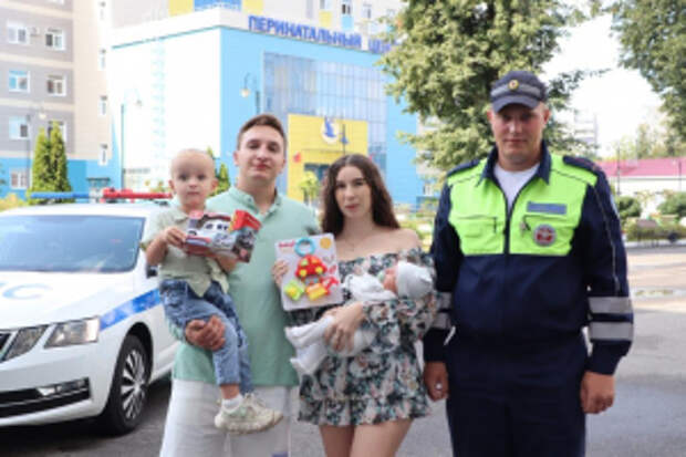 В Брянске полицейский оперативно доставил в медцентр женщину, у которой начались преждевременные роды