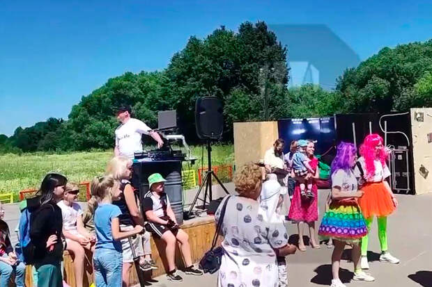 Администрация парка в Чехове открестилась от детского праздника под песню «Suck my dick»