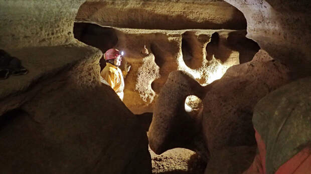 Ботовская: самая длинная пещера в России!