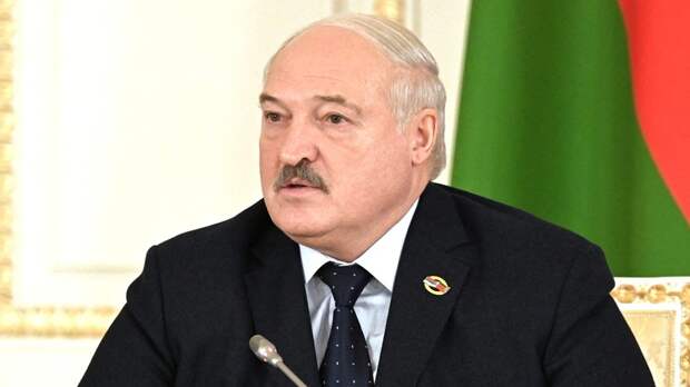 Лукашенко: украинские военные устали от боевых действий, за войну выступает НАТО