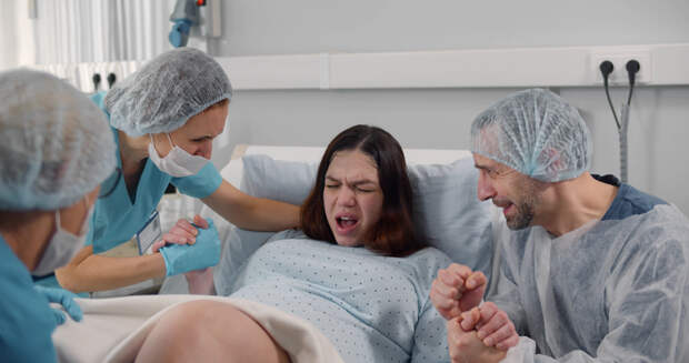 Мурашко: мужчины всё чаще присутствуют на родах — «понимают ответственность»