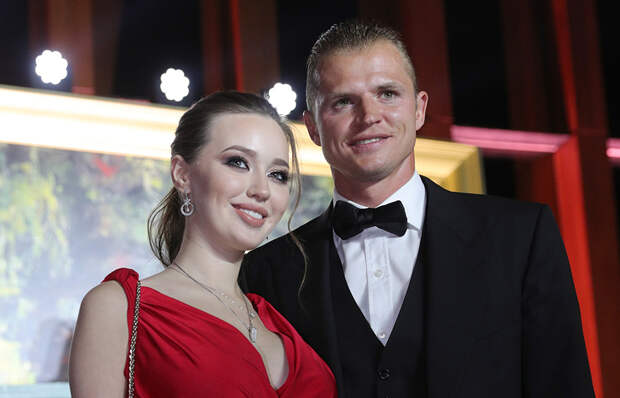 Анастасия Костенко публично обратилась к Тарасову после шокирующих откровений Бузовой