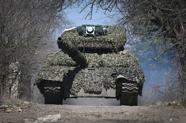 NI: Россия модернизирует танки Т-72 для борьбы с западной техникой ВСУ