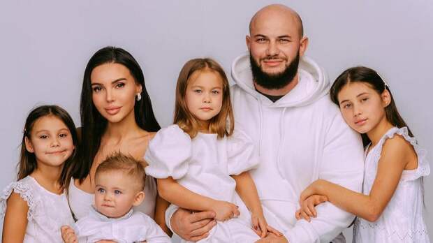 Джиган запугивает кавалеров Самойловой