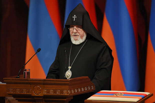 Союз армян России потребовал расследовать инцидент с католикосом Гарегином