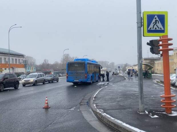 В Кемерове автобус сбил женщину на пешеходном переходе