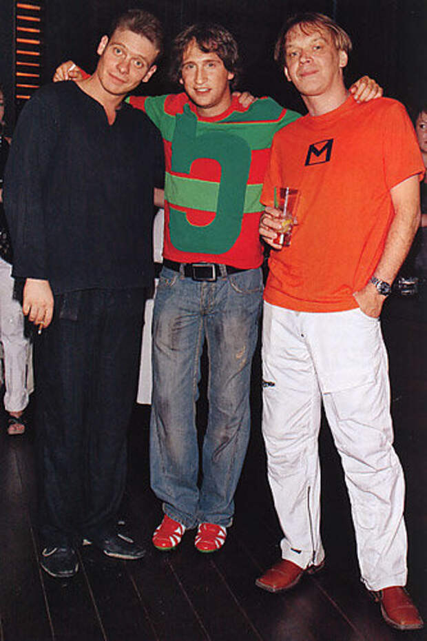 Павел с Михаилом(в оранжевой футболке)