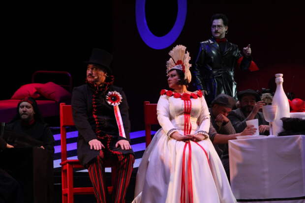 Иркутский музыкальный театр поставил новую оперетту "Женихи"