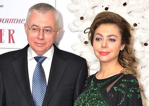 http://stuki-druki.com/facts3/images/Bozhena-Rynska-i-Igor-Malashenko.jpg