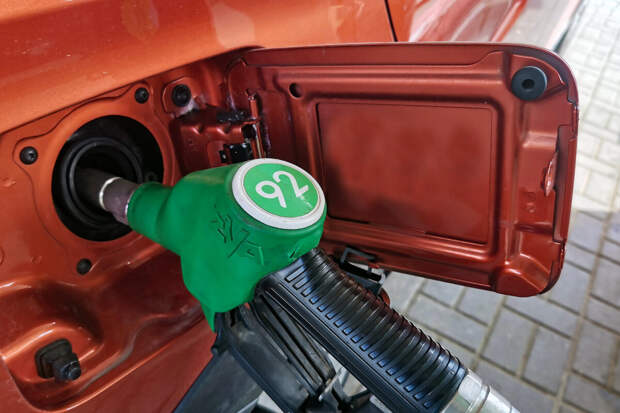 Выбор марки бензина – ответственная процедура, которая требует учёта целого ряда факторов. Одним из них являются климатические условия эксплуатации автомобиля.