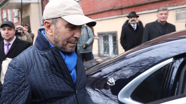 Вскрыли двери, но было поздно: кадры из элитного ЖК, где покончил с собой Умар Джабраилов